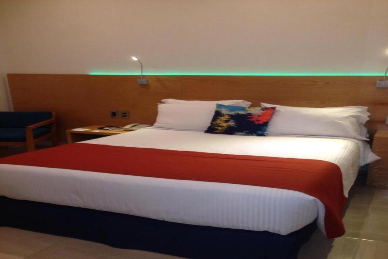 Hit Hoteles Aeropuerto Puebla Уэхоцинго Экстерьер фото