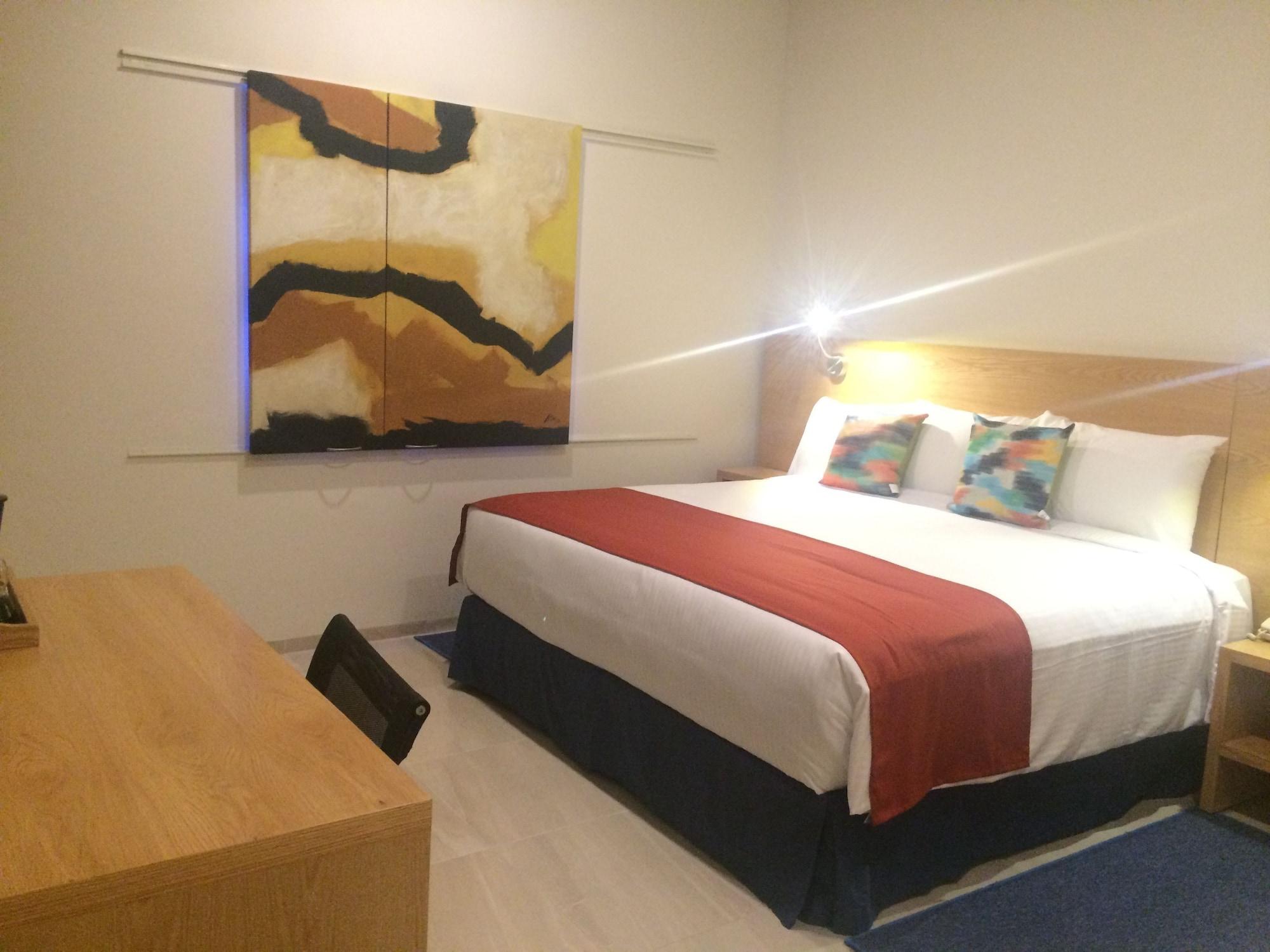 Hit Hoteles Aeropuerto Puebla Уэхоцинго Экстерьер фото