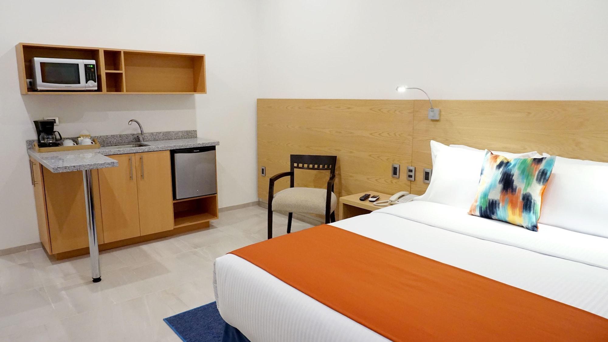 Hit Hoteles Aeropuerto Puebla Уэхоцинго Экстерьер фото